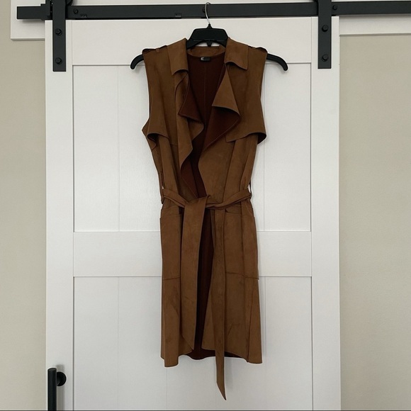 NWOT LOVE TOKEN FAUX SUEDE TRENCH VEST SIZE M - Picture 3 of 10